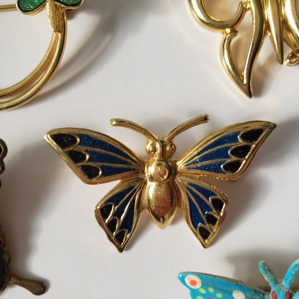 5 Assorted Butterfly Pins - Picture 8 of 9